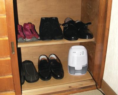 �~�j������